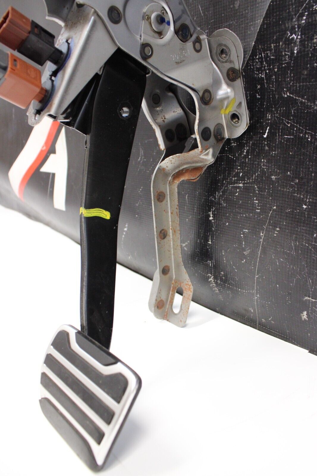 OEM NISSAN GTR R35 AWD OEM BRAKE PEDAL ASSEMBLY VR38 2014