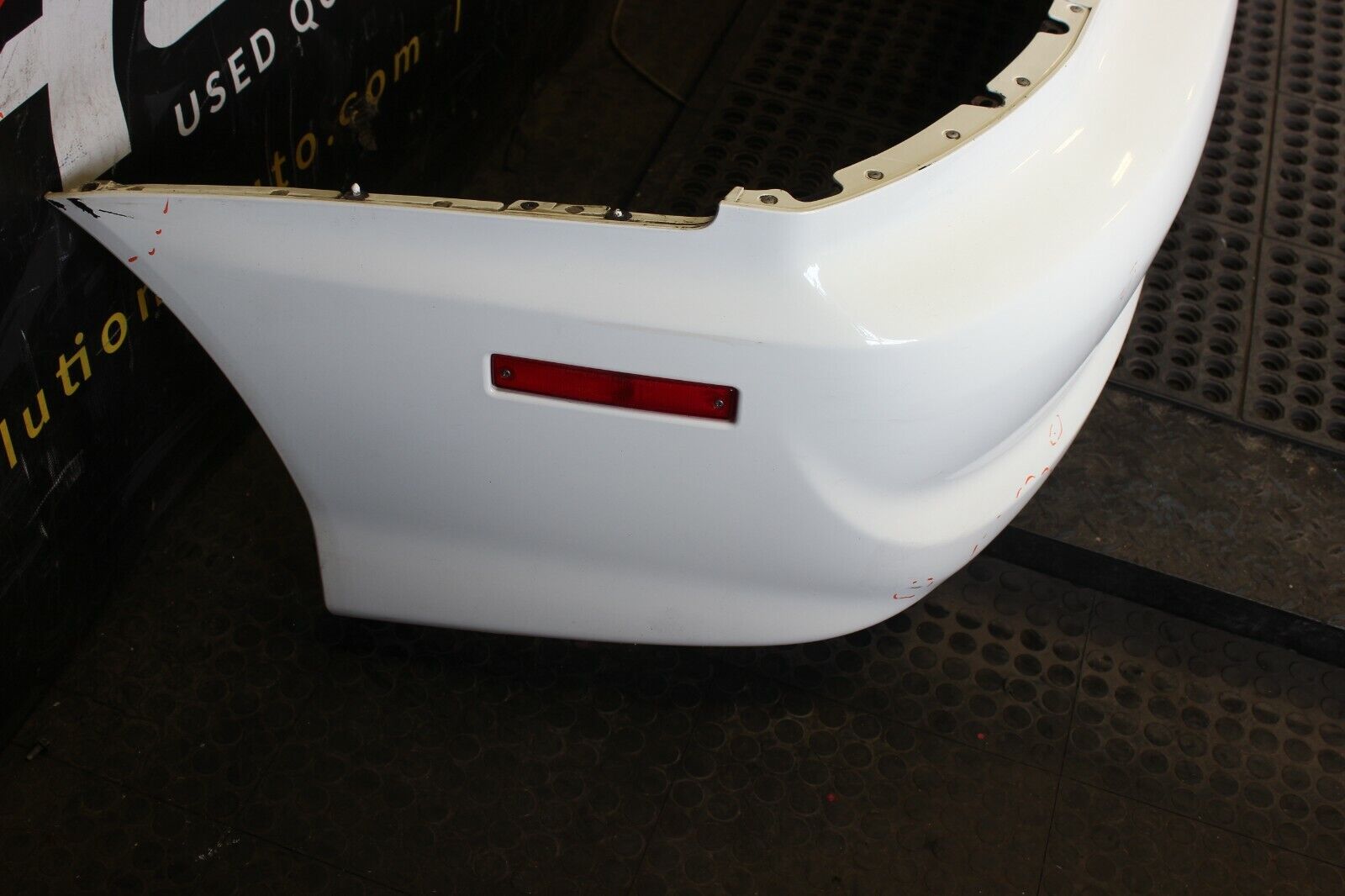 03-05 MITSUBISHI LANCER EVOLUTION 8 OEM REAR BUMPER COVER EVO8