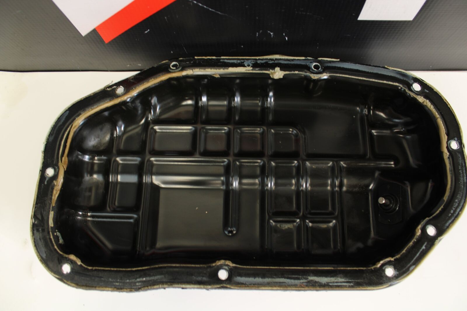 NISSAN ALMERA N17 -ORIGINAL ENGINE OIL PAN ASSY 11110-ED51A NISSAN ALMERA N17 -ORIGINAL ENGINE OIL PAN ASSY 11110-ED51A