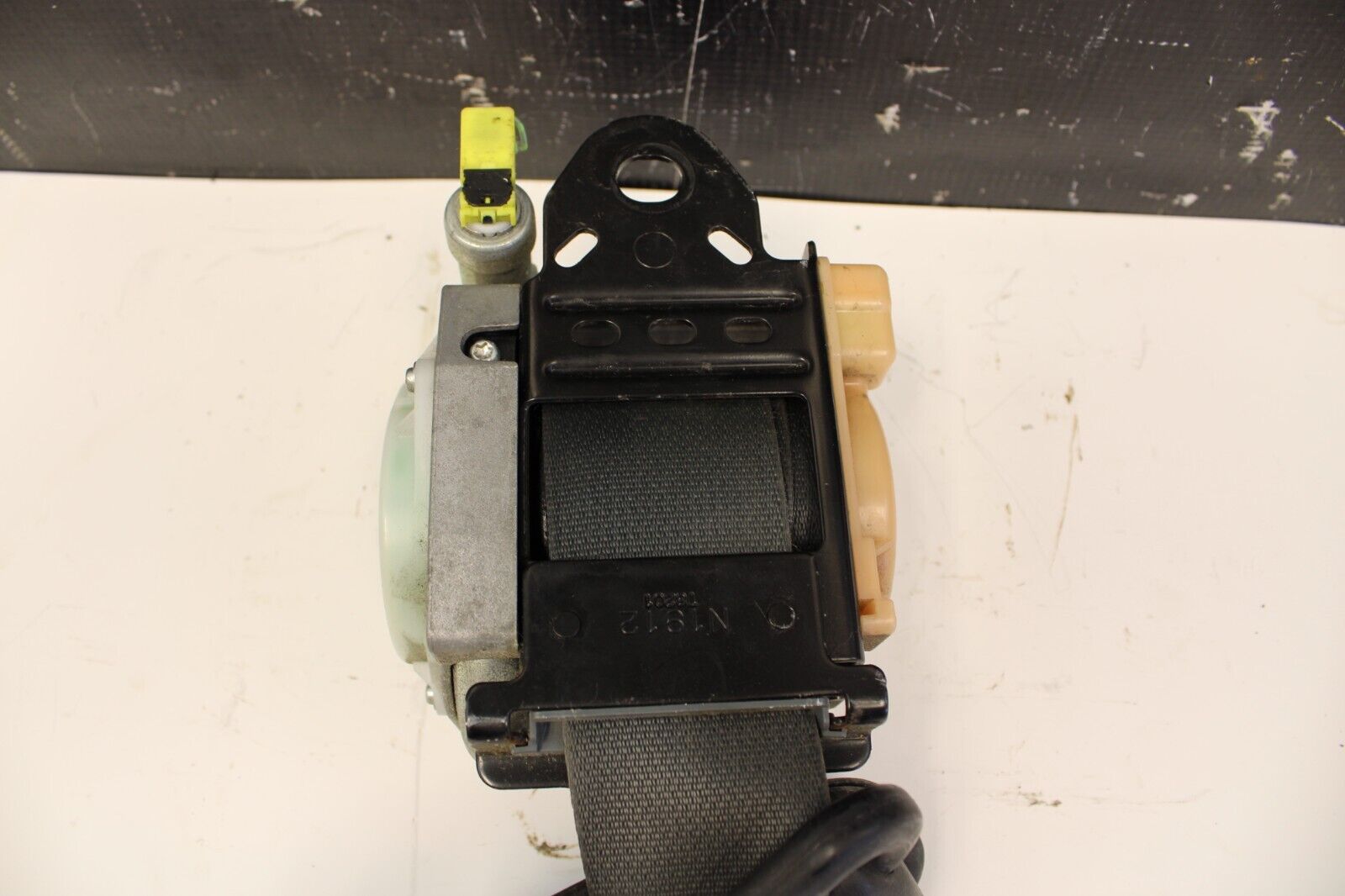03-09 Nissan 350z Z33 LH Left Driver Side Seat Belt OEM