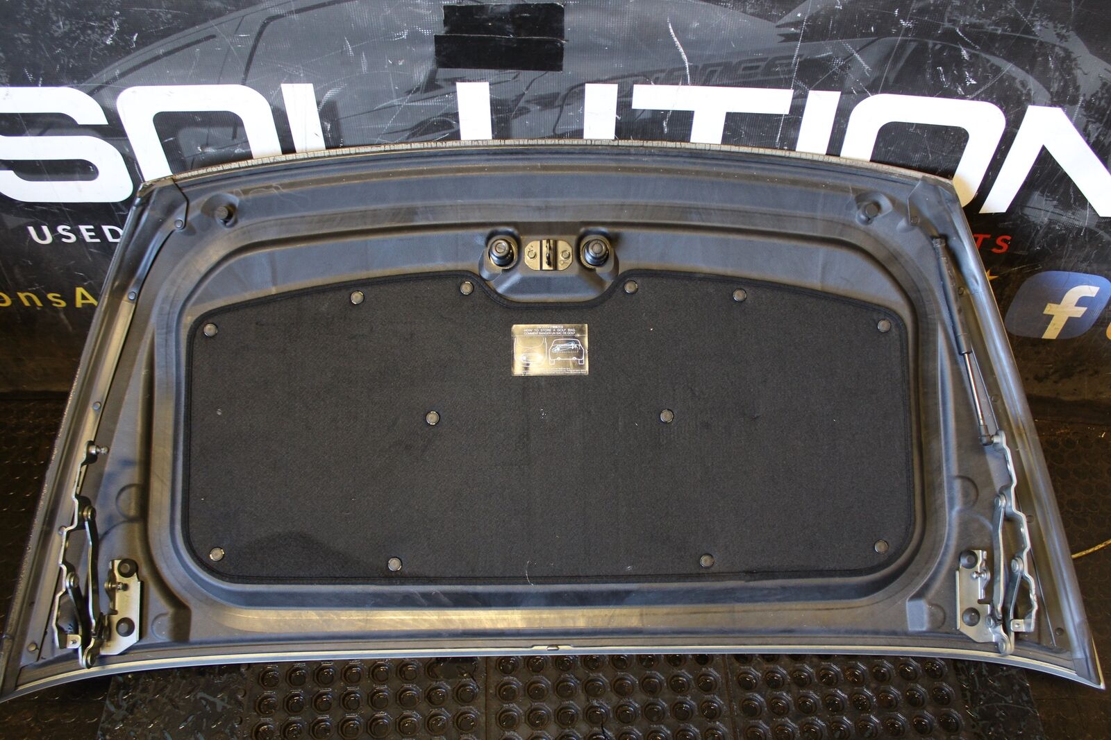 03-08 Nissan 350Z Convertible Trunk Lid OEM