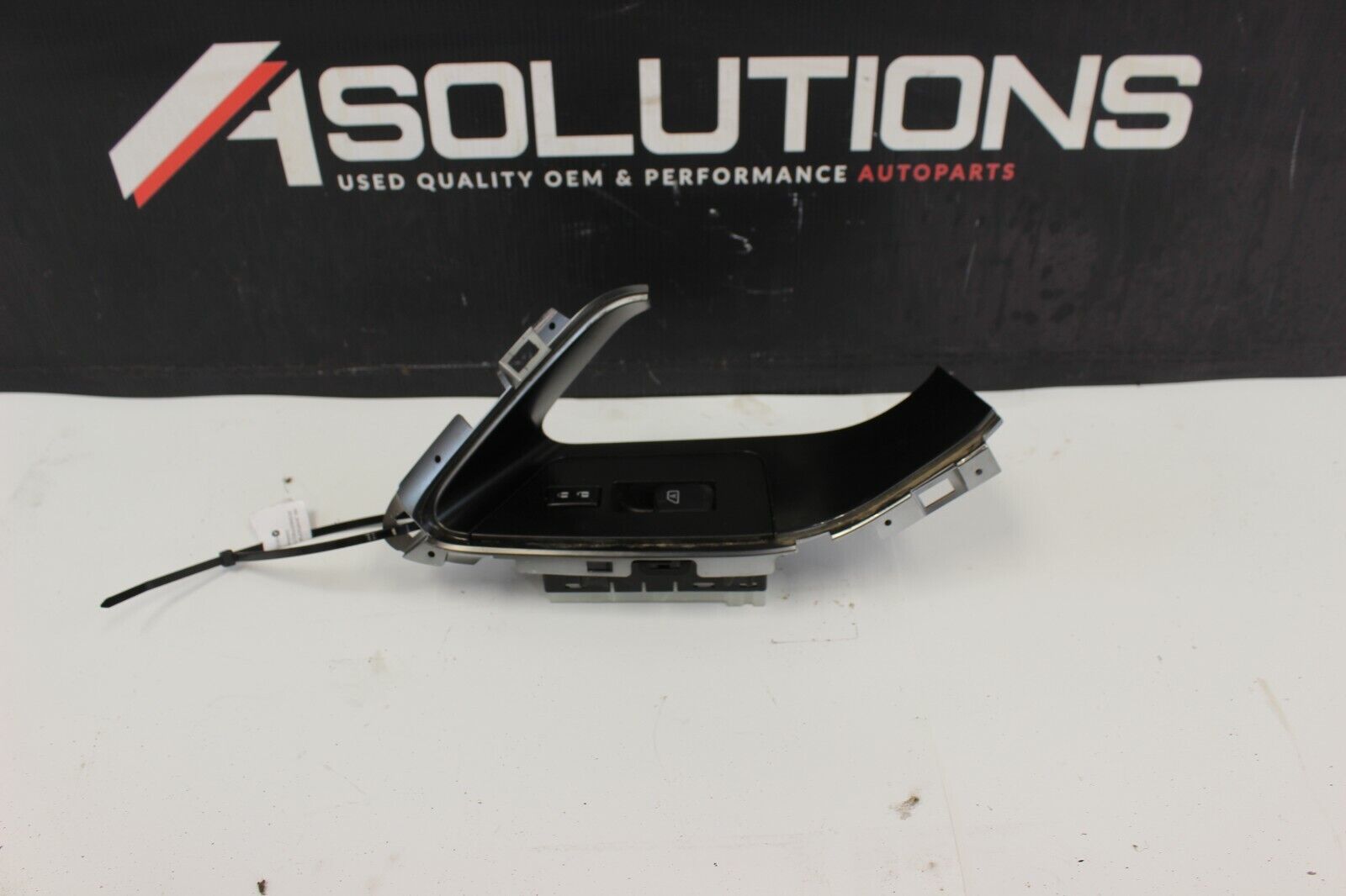 2015 Nissan GTR R35 RH Right Passenger Side Door Window Switch Assy OEM