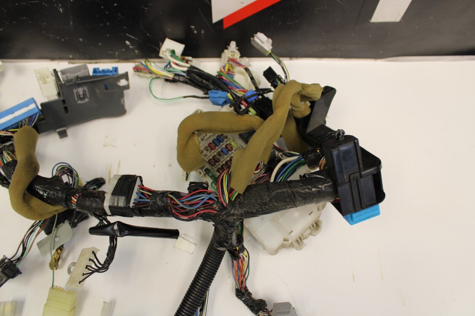 2003 MITSUBISHI LANCER EVO 8 EVOLUTION 8 OEM INTERIOR DASHBOARD WIRE HARNESS