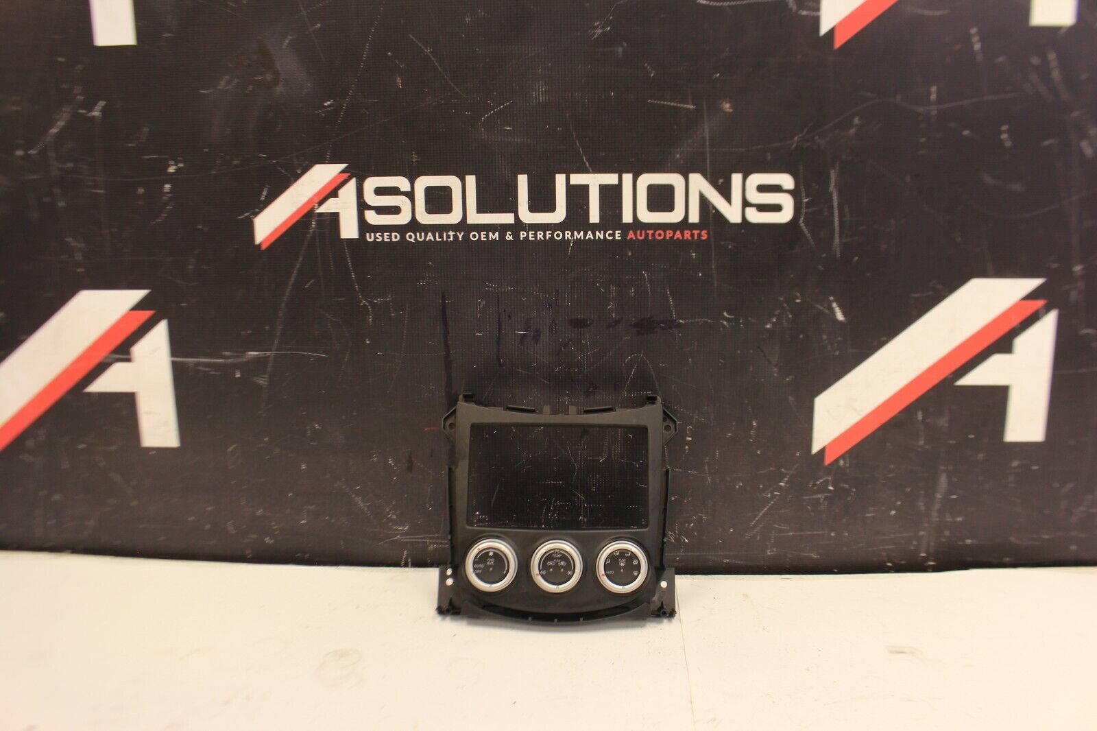2011 NISSAN 370Z COUPE DASH AC HEATER CLIMATE CONTROL SWITCH TRIM OEM