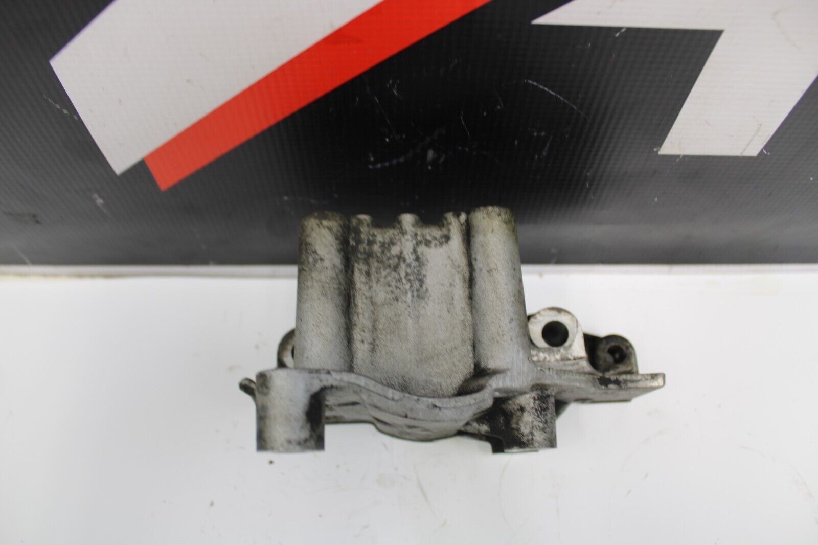 03-05 Mitsubishi Evolution Evo 8 Engine Block Bracket