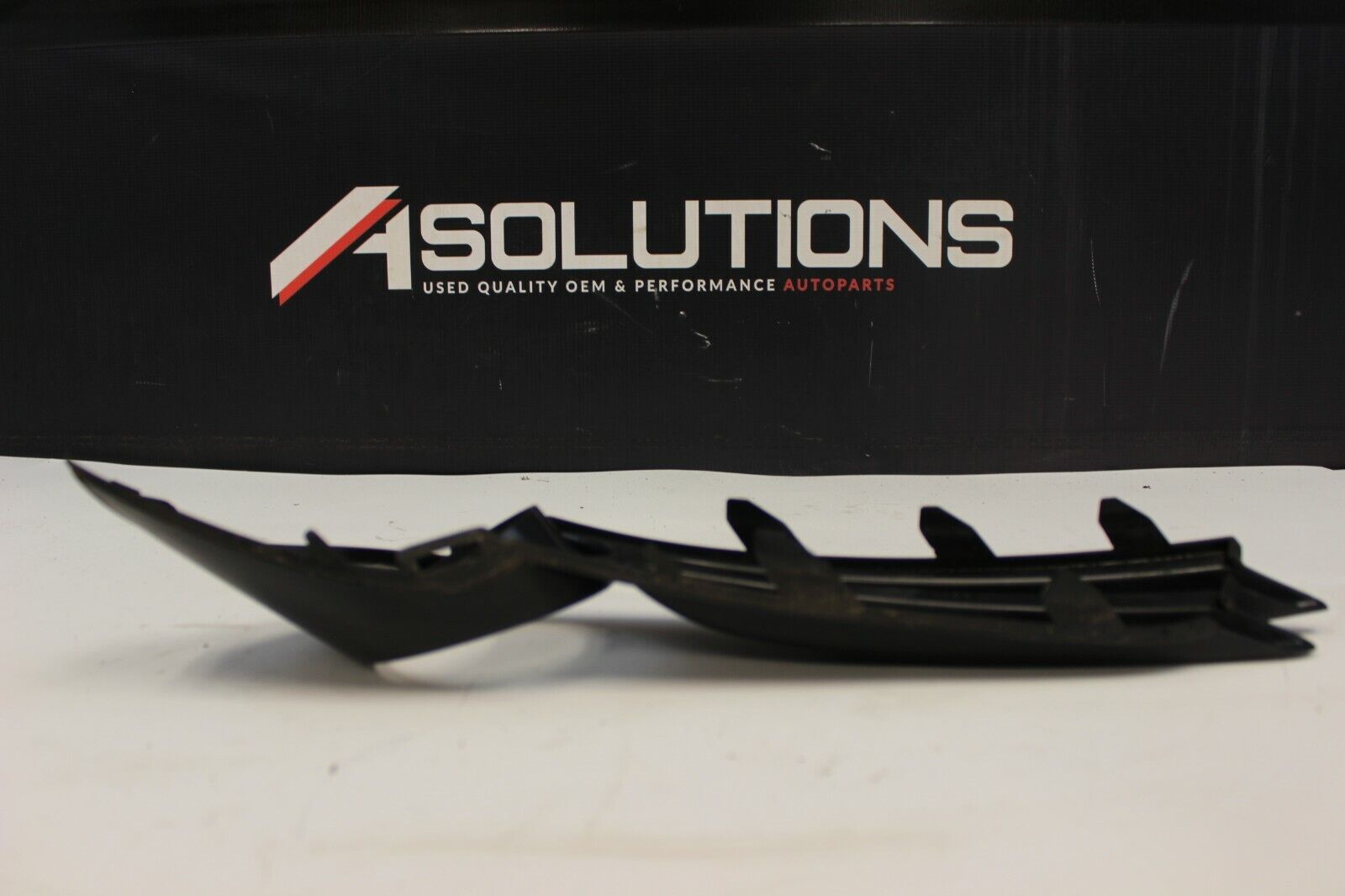2012-2014 FORD FOCUS ST LEFT FOG LIGHT COVER