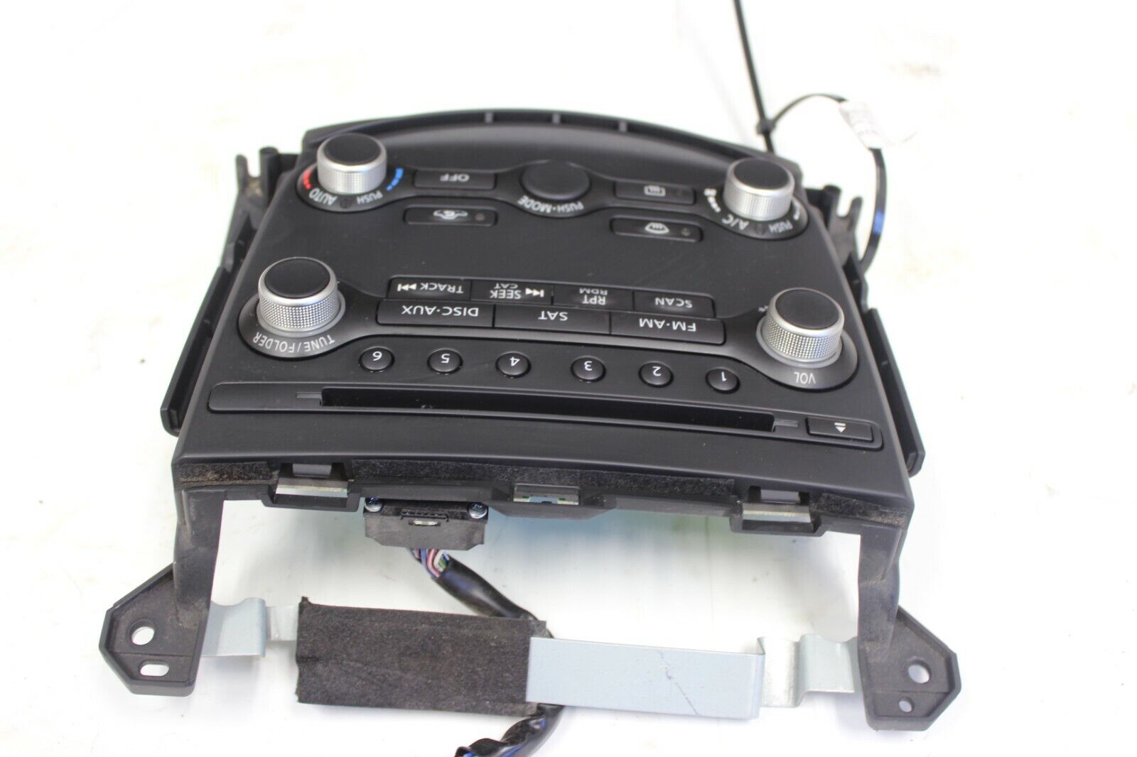 2014 370Z XM Radio AUX MP3 6 Disc CD Changer Player Trim Panel OEM