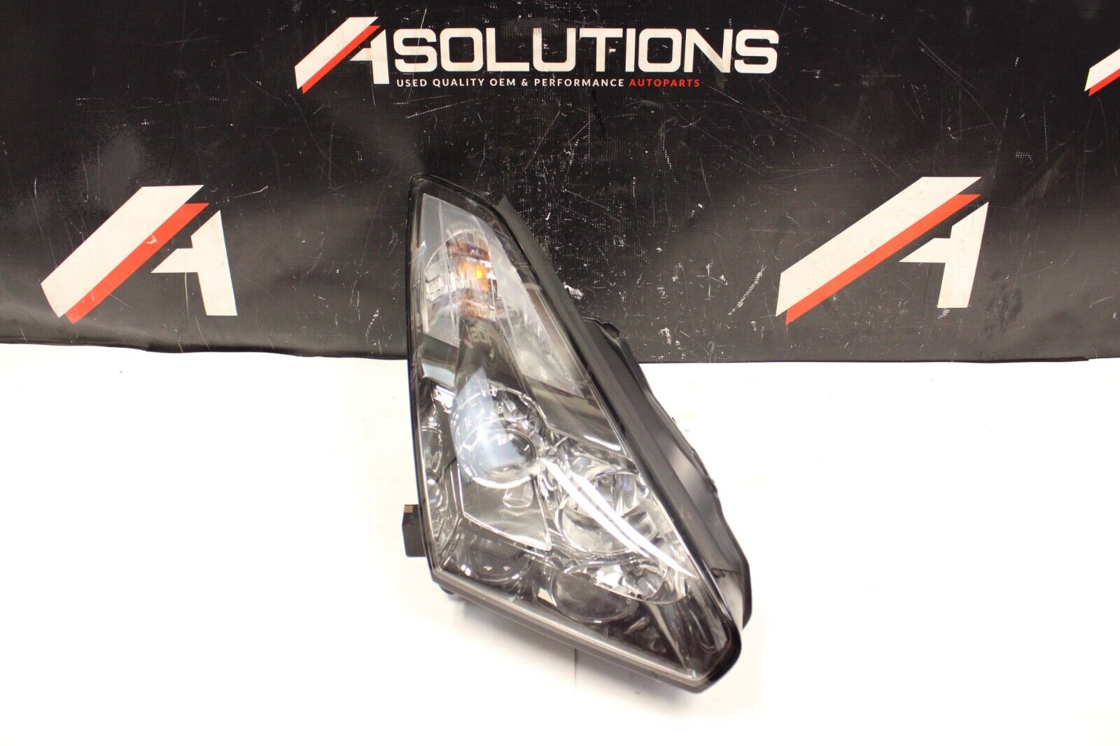 2014 Nissan GTR R35 Passenger Side Headlight OEM *damaged*