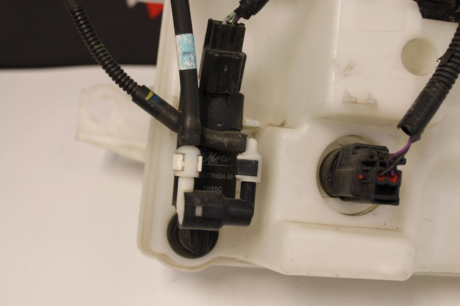 2013 2014 Ford Focus ST washer fluid reservoir tank NO CAP