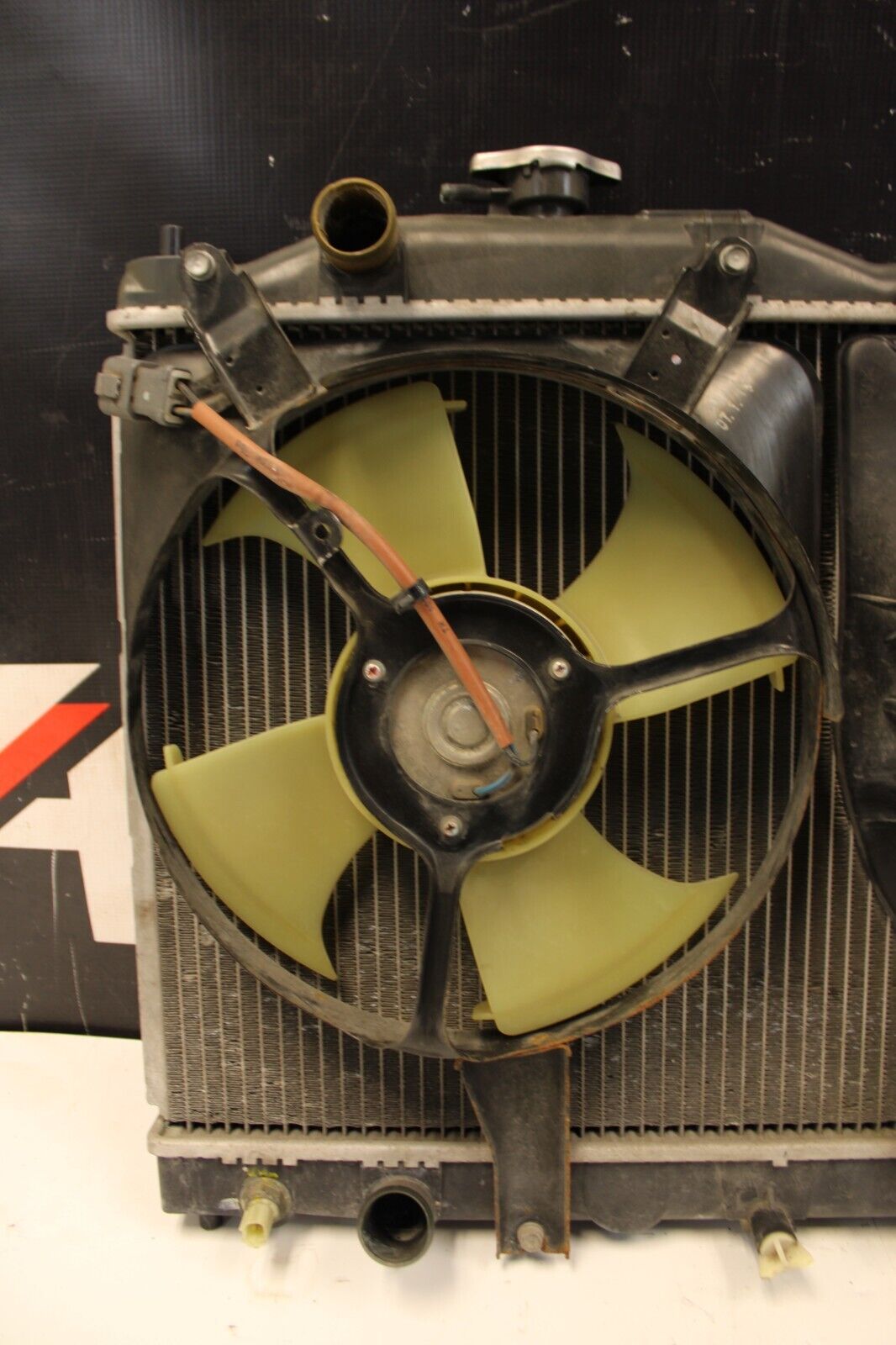 2006-2008 HONDA S2000 AP2 OEM RADIATOR W/ COOLING FANS