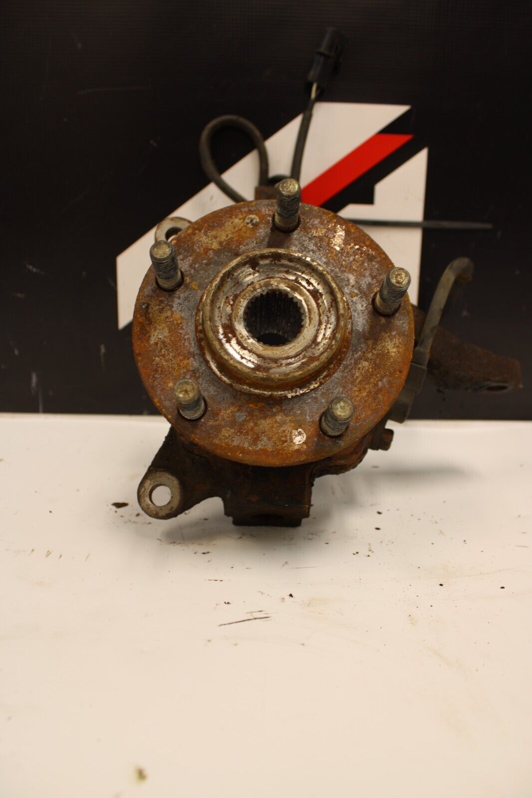 03-06 Mitsubishi Lancer Evolution 8 9 Evo 8 Front Driver Side Hub Spindle