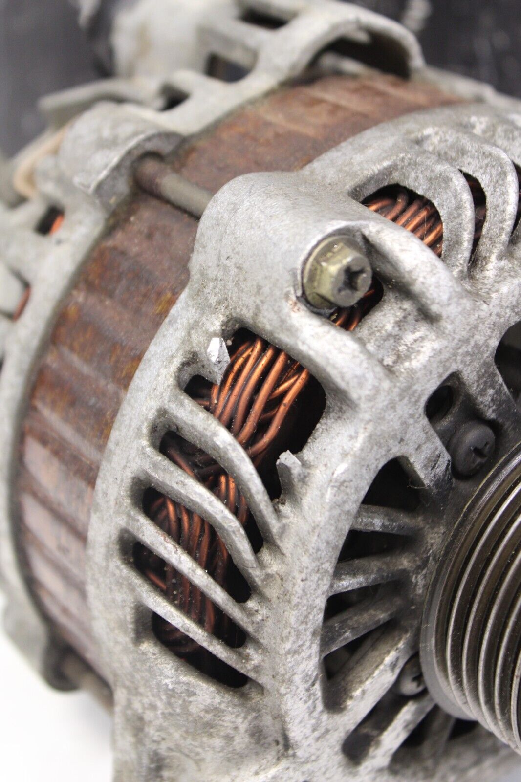 2003-2006 Nissan 350z Infiniti G35 Alternator OEM 23100 CD010