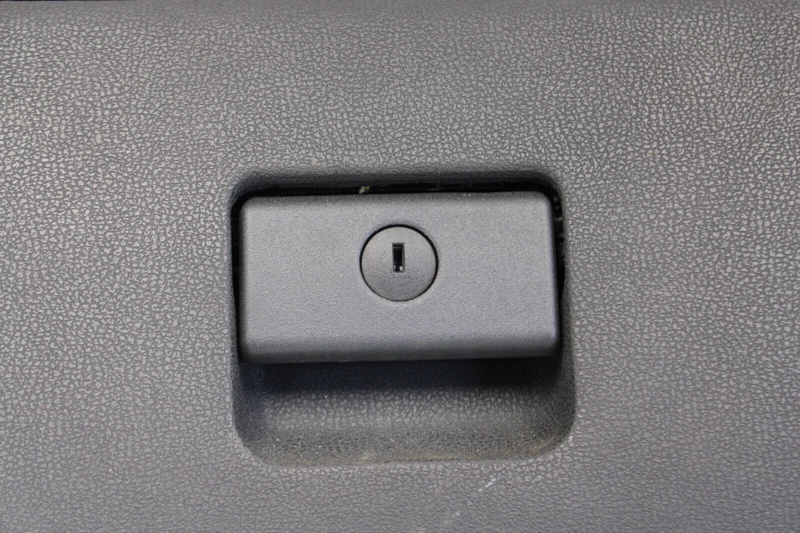 2010 NISSAN GT-R R35 PREMIUM VR38 3.8L OEM RH DASHBOARD GLOVE BOX