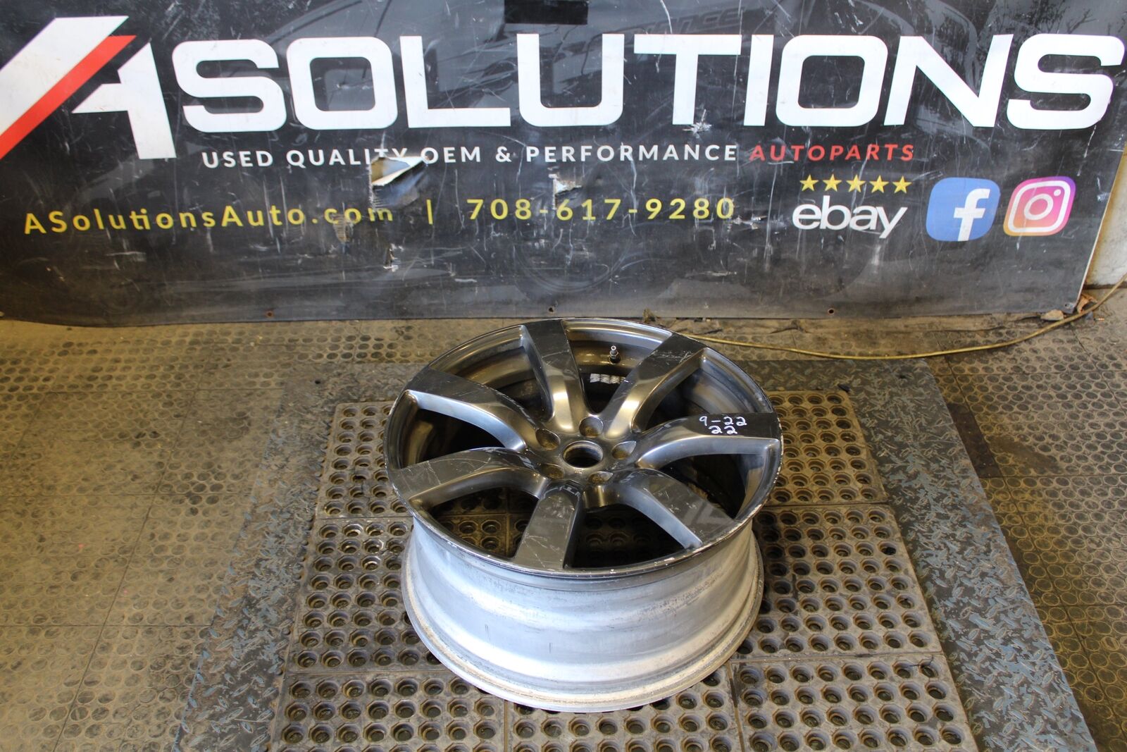 NISSAN 20x9.5 GTR R35 FRONT ALLOY WHEEL RIM GREY OEM