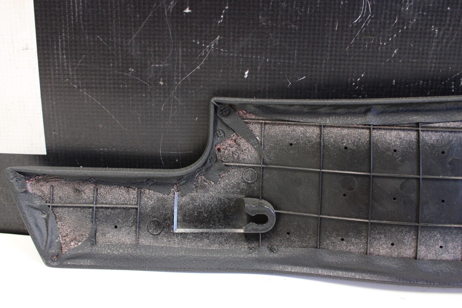 NISSAN R35 GTR LOWER RH PASSENGER SIDE CONSOLE PANEL TRIM COVER 68134JF10A