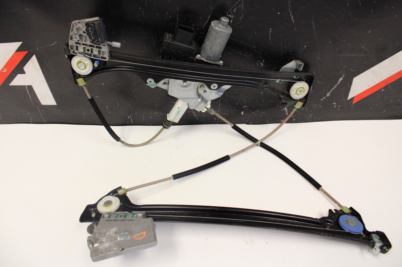 2009-2020 NISSAN GTR R35 WINDOW REGULATOR WITH MOTOR LEFT DRIVER SIDE