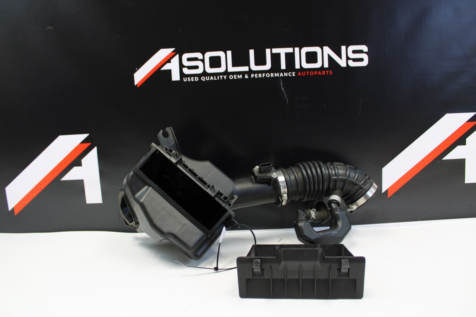 09-19 NISSAN 370Z COUPE RIGHT PASSENGER SIDE AIR CLEANER BOX INTAKE ASSEMBLY OEM