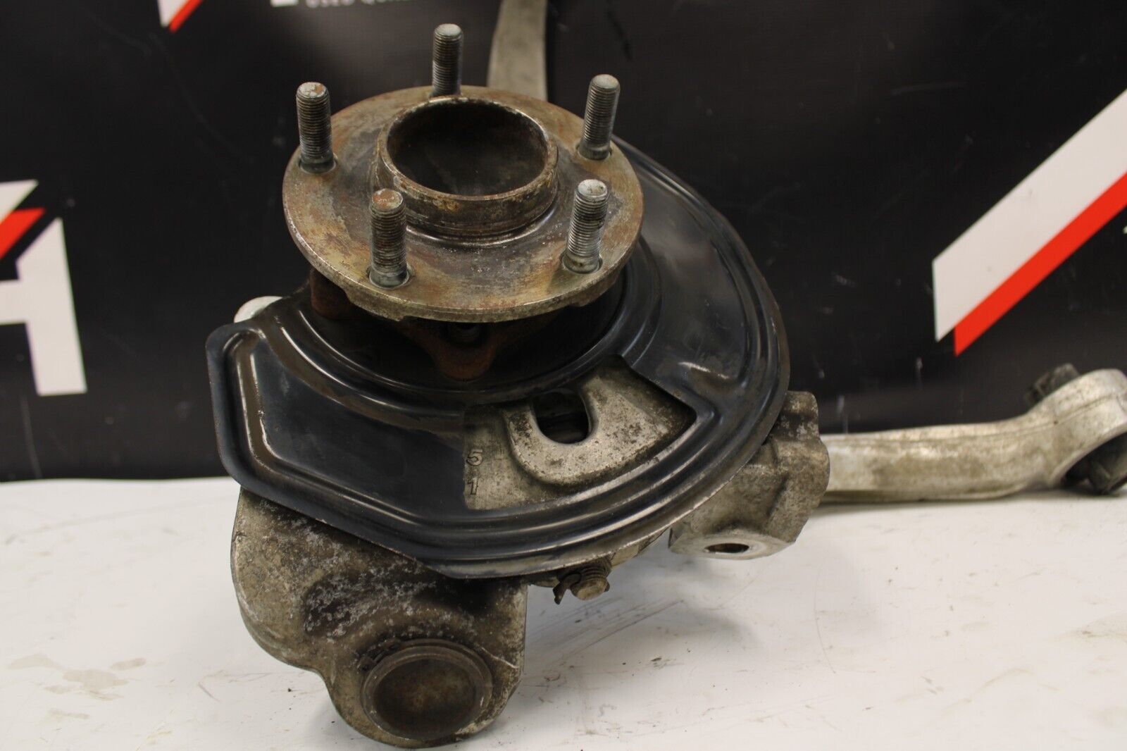 2003-2007 NISSAN 350Z G35 COUPE SEDAN RWD FRONT SPLINDLE LEFT KNEE ASSY OEM
