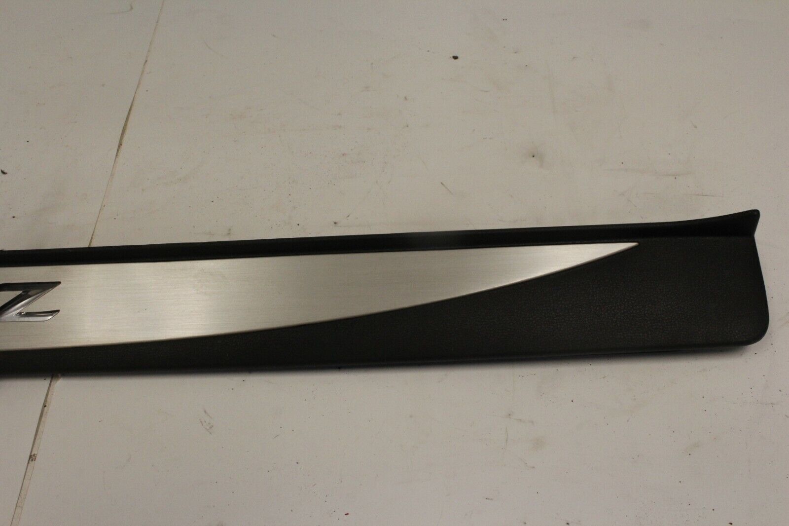 2017 NISSAN NISMO 370Z LEFT & RIGHT DOOR ENTRY ILLUMINATED SCUFF PLATE SILL OEM