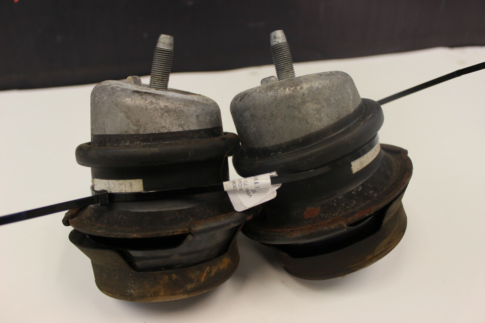 2015 NISSAN R35 GTR DBA  TRANSMISSION MOUNTS SET LH/RH OEM