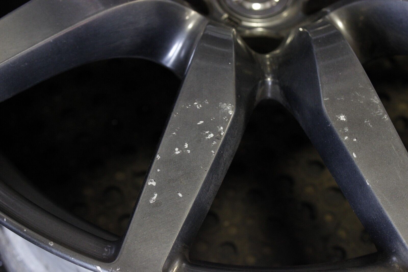 NISSAN 20x10.5 GTR R35 REAR ALLOY WHEEL RIM GREY OEM