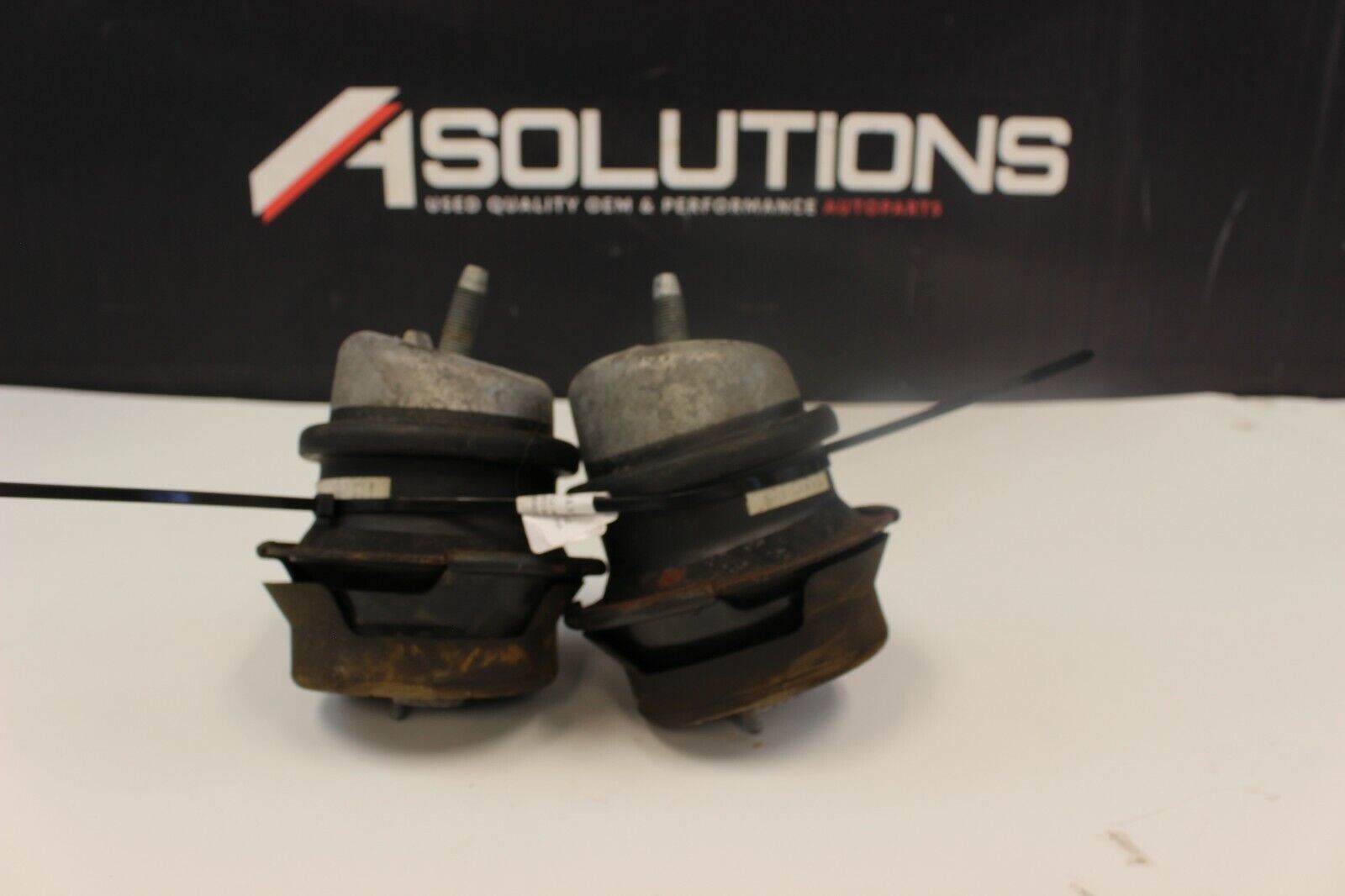 2015 NISSAN R35 GTR DBA  TRANSMISSION MOUNTS SET LH/RH OEM