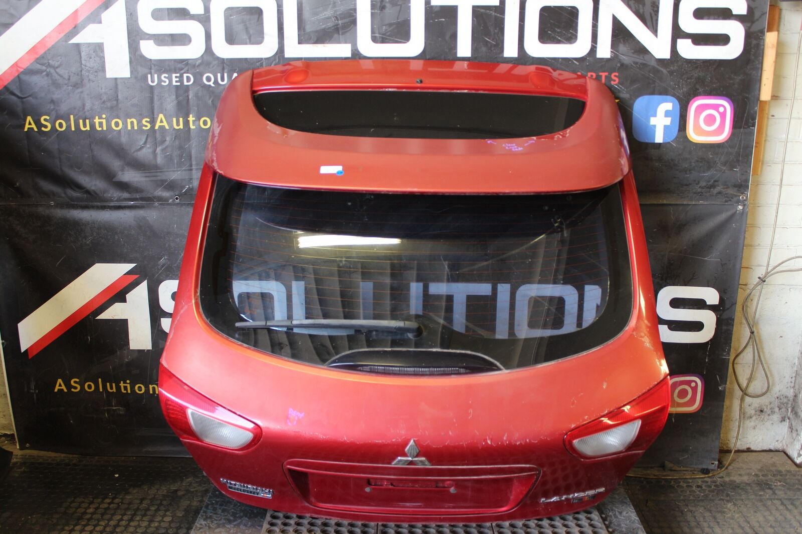 2009-2015 Mitsubishi Lancer Ralliart Hatchback Trunk Hatch Tailgate Lift Gate OE