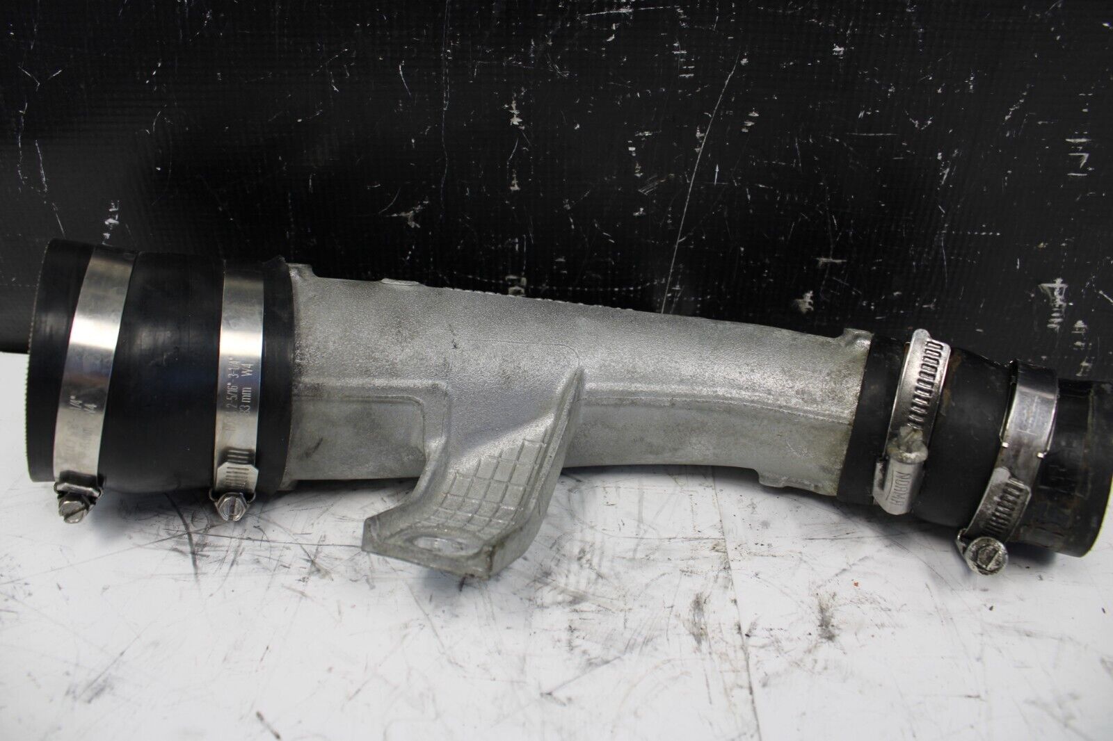 2014 NISSAN R35 GTR LH DRIVER TURBO INTERCOOLER CHARGE PIPE HOSE