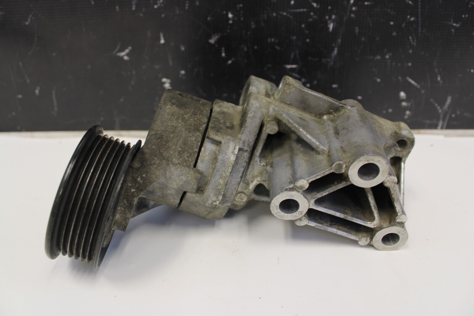 2000-2005 HONDA S2000 AP1 OEM ENGINE IDLER PULLEY TENSIONER
