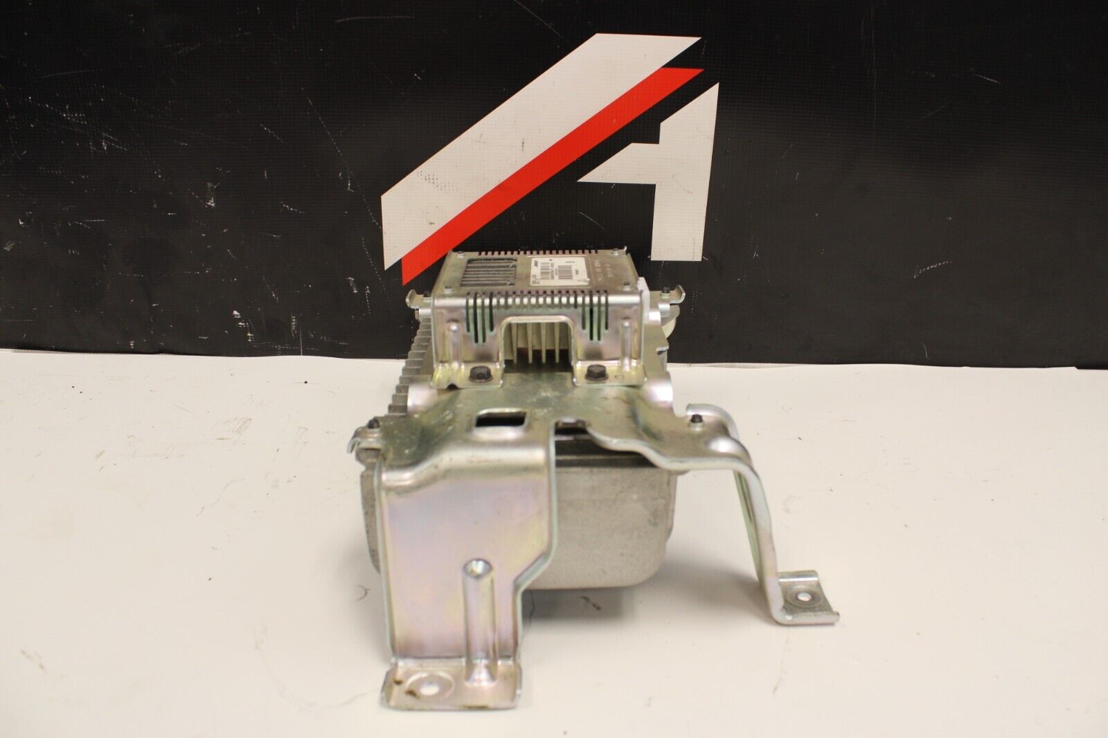 INFINITI G37 BOSE AMPLIFIER AMP OEM 2009-2015