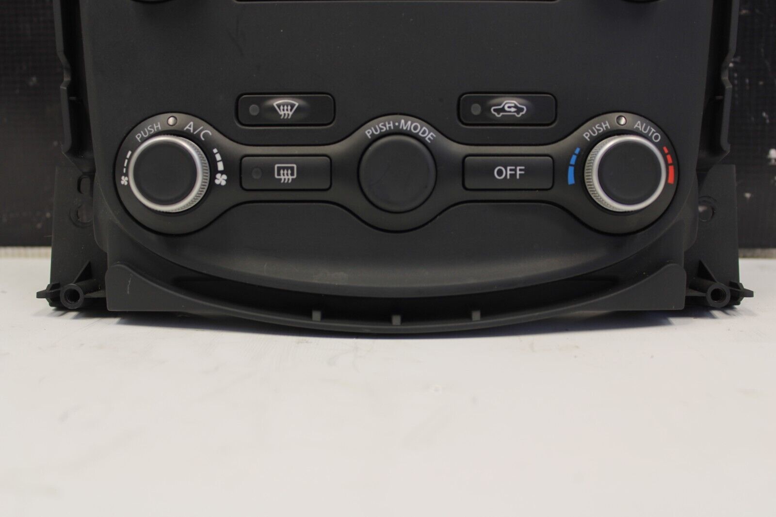 2012 370Z XM Radio AUX MP3 6 Disc CD Changer Player Trim Panel OEM