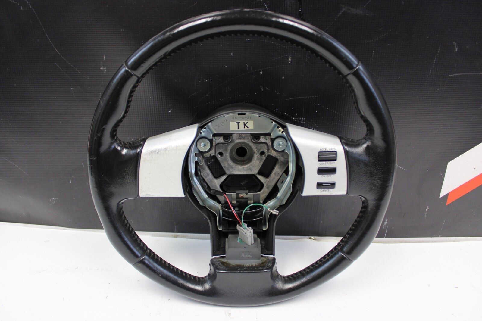 2005 Nissan 350Z OEM BLACK Steering Wheel Assembly W Cruise Controls