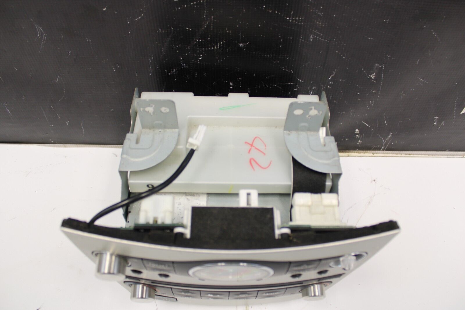 07-08 INFINITI G35 G37 DASH RADIO TEMPERATURE CONTROL BEZEL OEM USED
