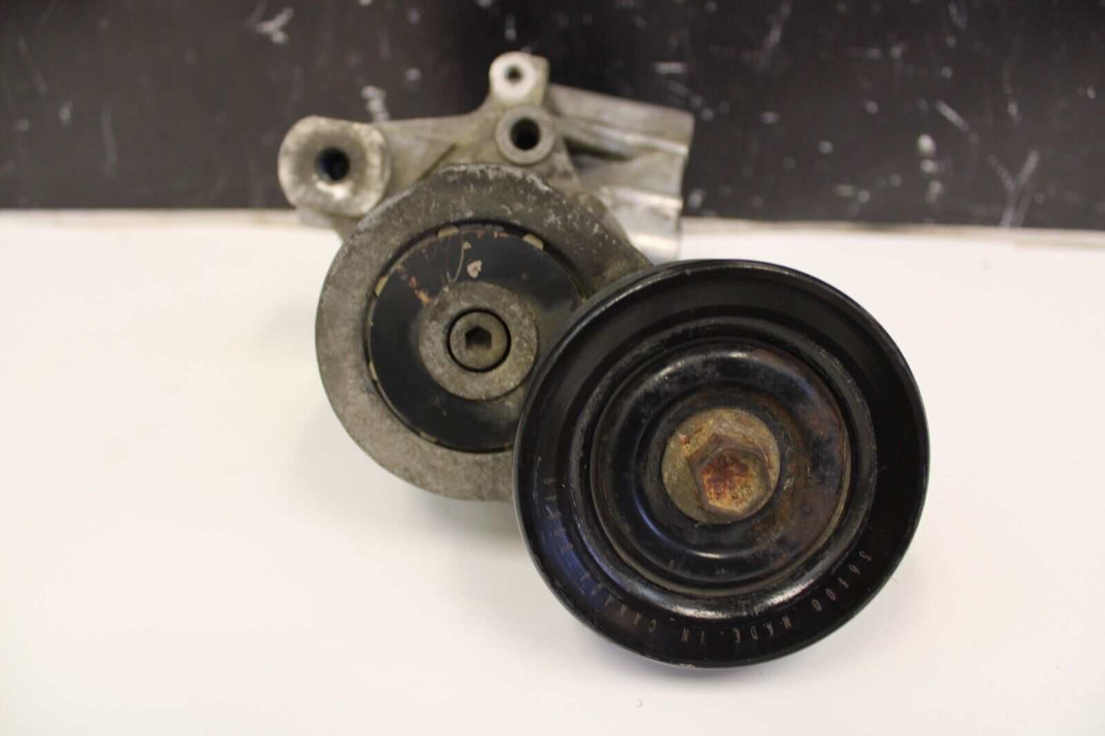 2000-2005 HONDA S2000 AP1 OEM ENGINE IDLER PULLEY TENSIONER