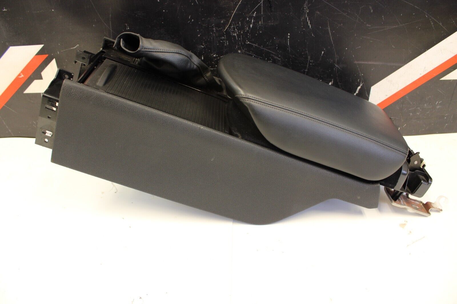 2009 NISSAN R35 GTR GT-R CENTER CONSOLE ARMREST ARM REST W/ CUP HOLDER