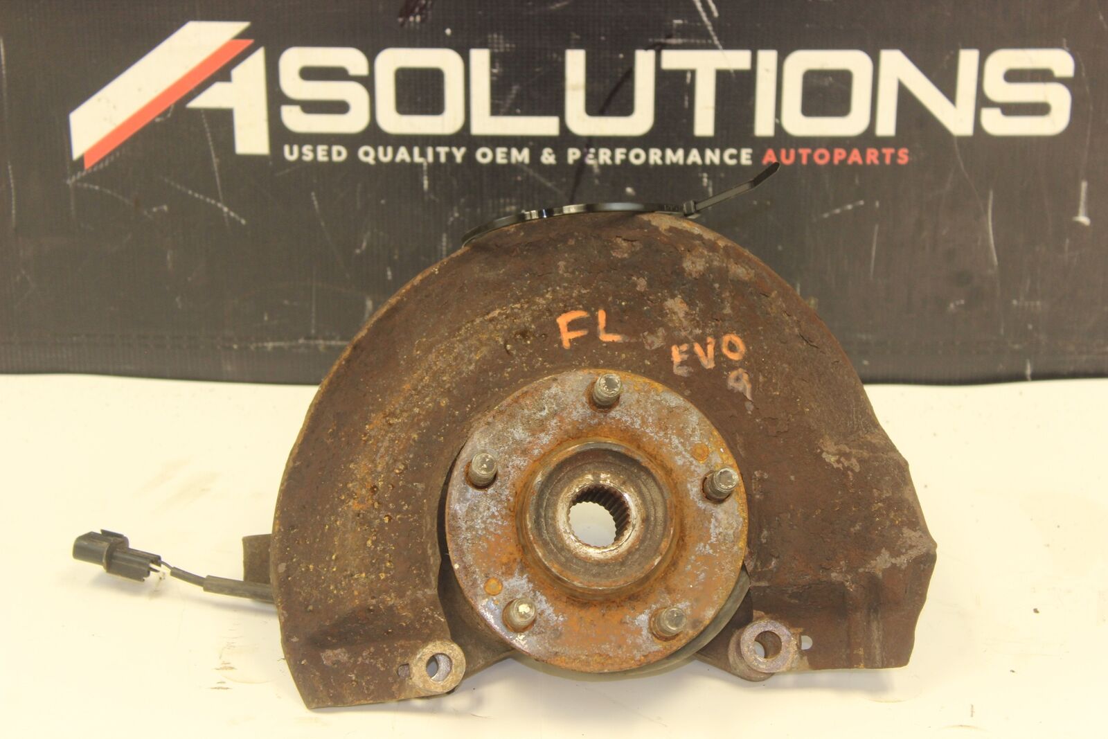 03-06 Mitsubishi Lancer Evolution 8 9 Evo 8 Front Driver Side Hub Spindle