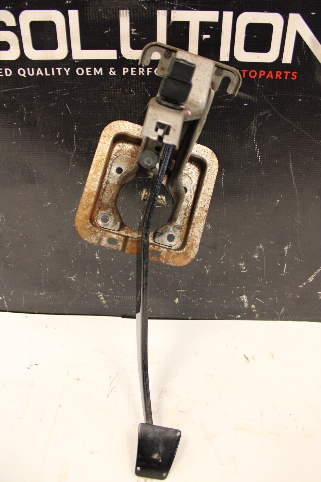 2003-2006 Mitsubishi Evolution 8 9 Brake Pedal Assembly OEM Evo 8 9