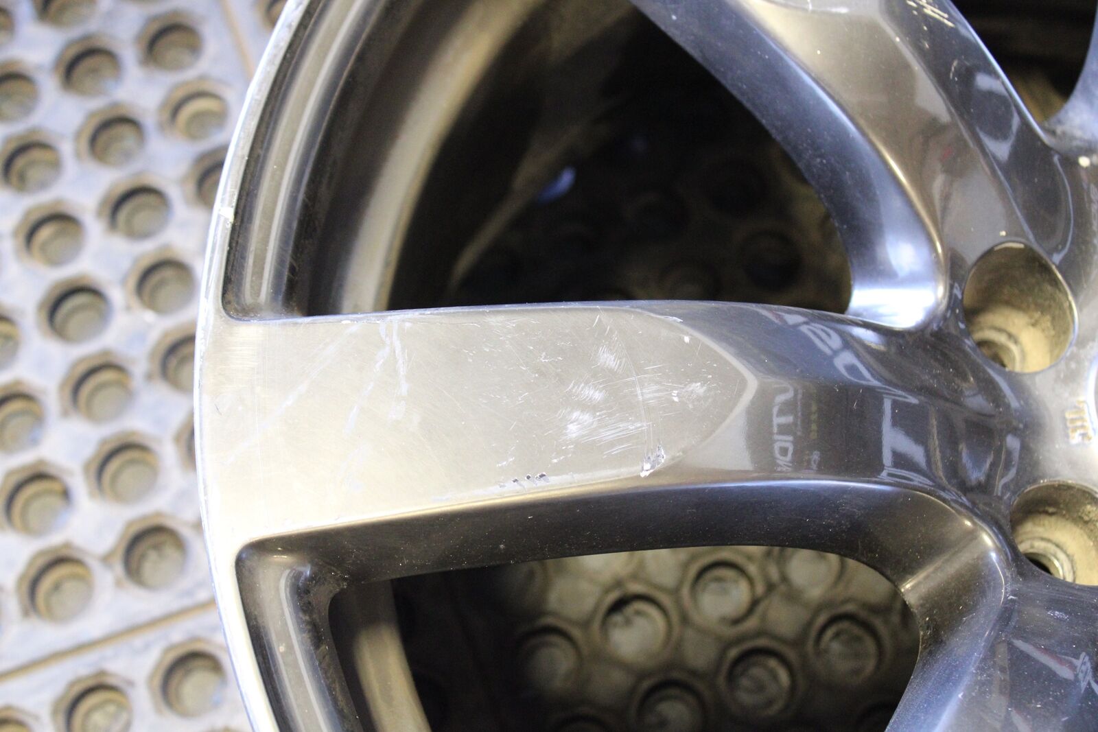 NISSAN 20x9.5 GTR R35 FRONT ALLOY WHEEL RIM GREY OEM