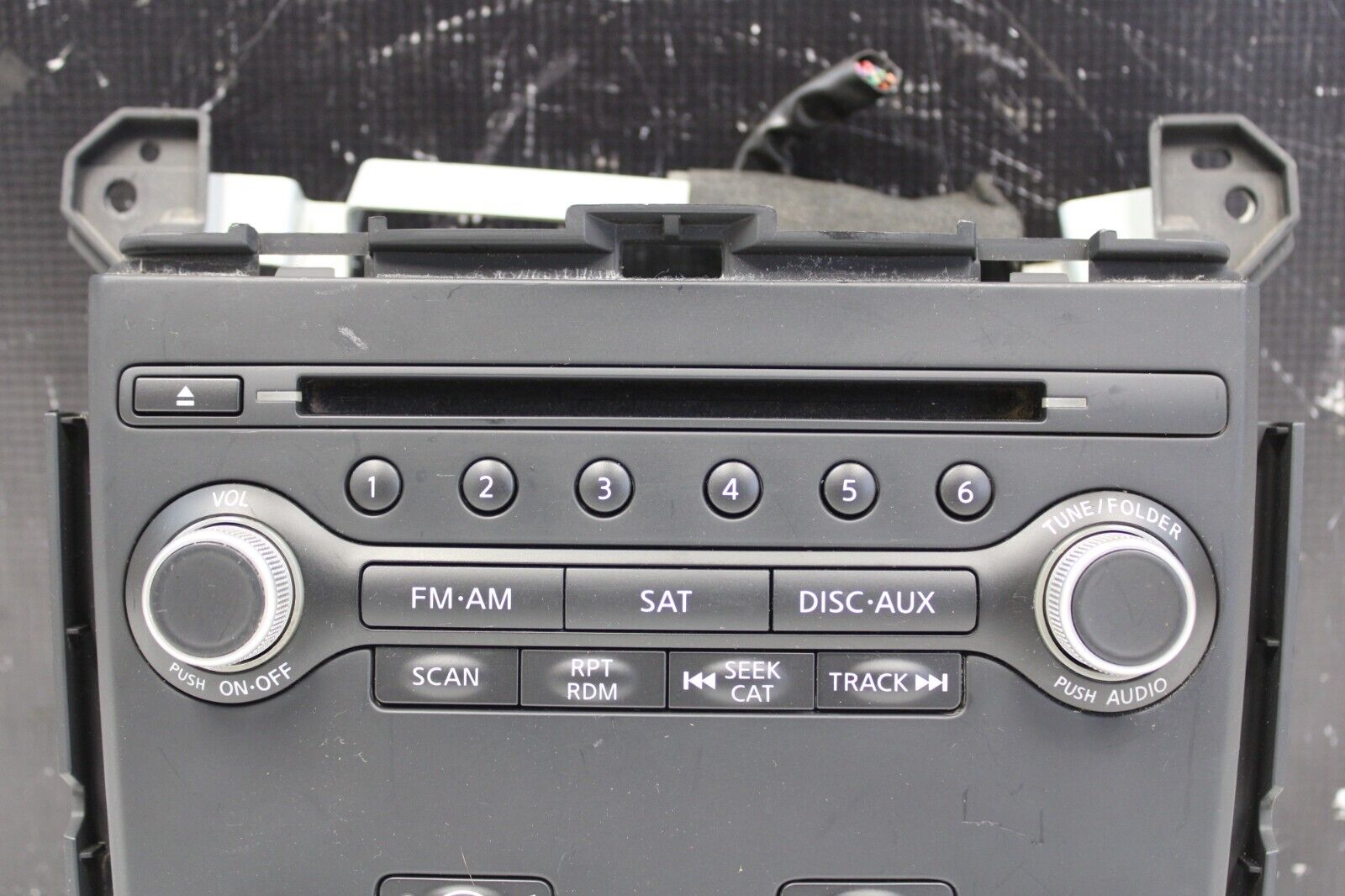 2014 370Z XM Radio AUX MP3 6 Disc CD Changer Player Trim Panel OEM