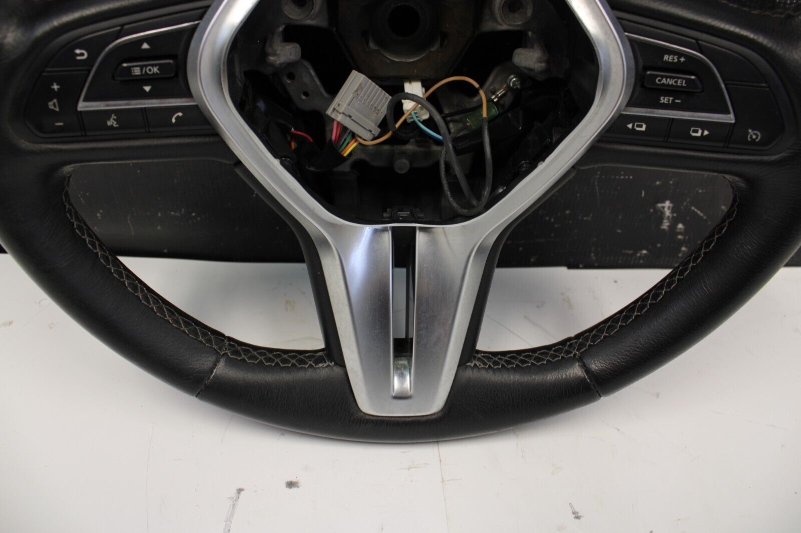 2017-2020 INFINITI Q60 OEM STEERING WHEEL BLACK LEATHER AUDIO SWITCHES