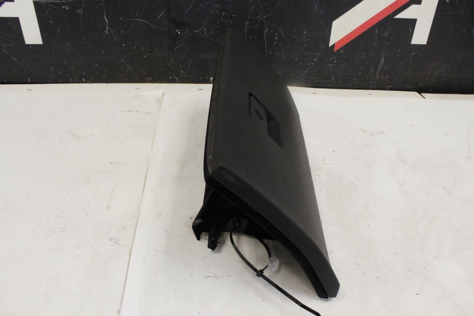 2009 NISSAN GT-R R35 PREMIUM VR38 3.8L OEM RH DASHBOARD GLOVE BOX