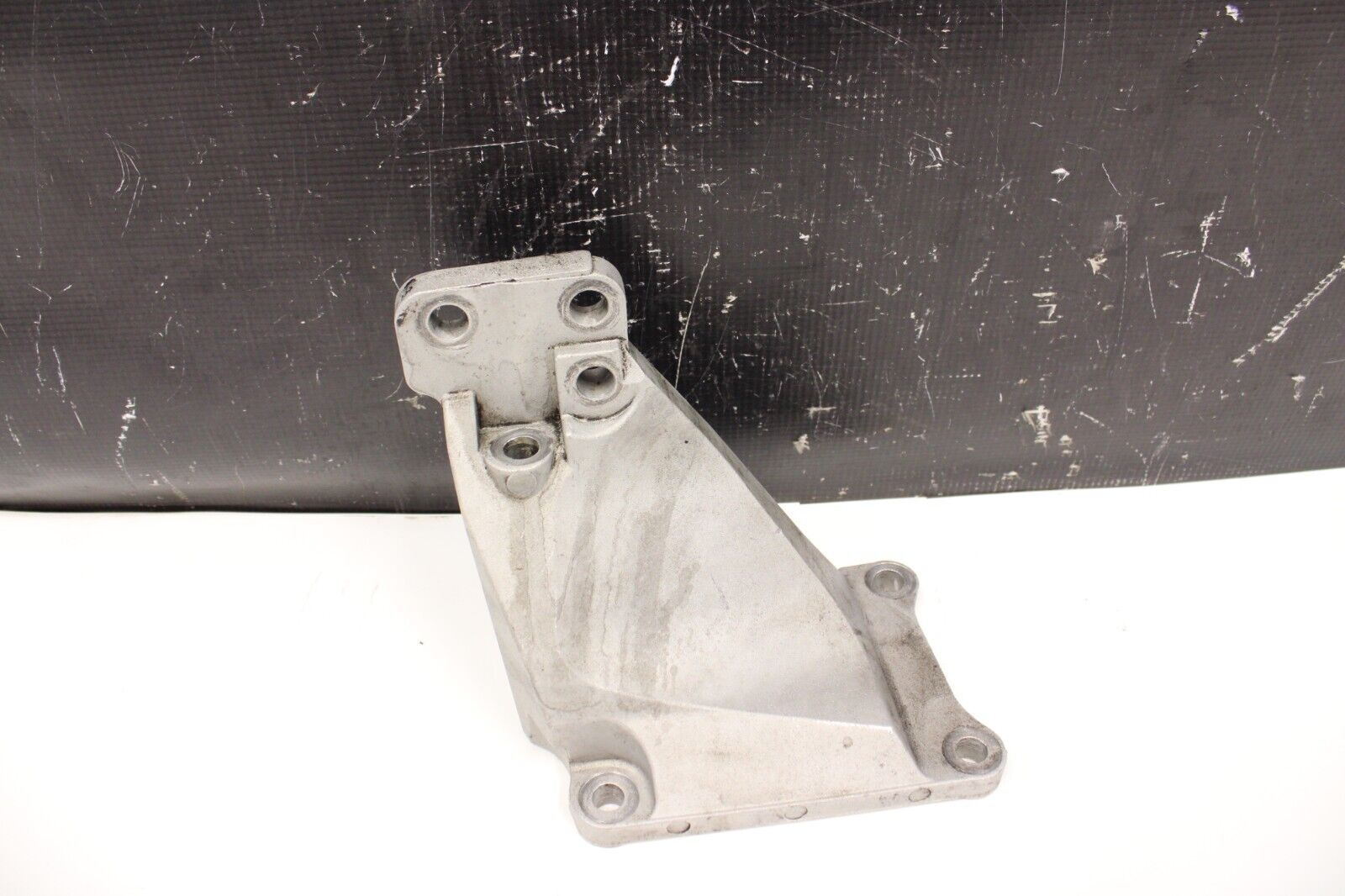 09-15 NISSAN GT-R GTR R35 VR38 ENGINE MOTOR MOUNT BRACKET PASSENGER RIGHT