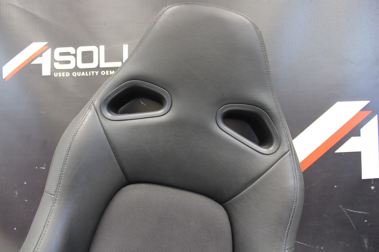 2009 Nissan GT-R R35 Front Seats OEM GTR R35