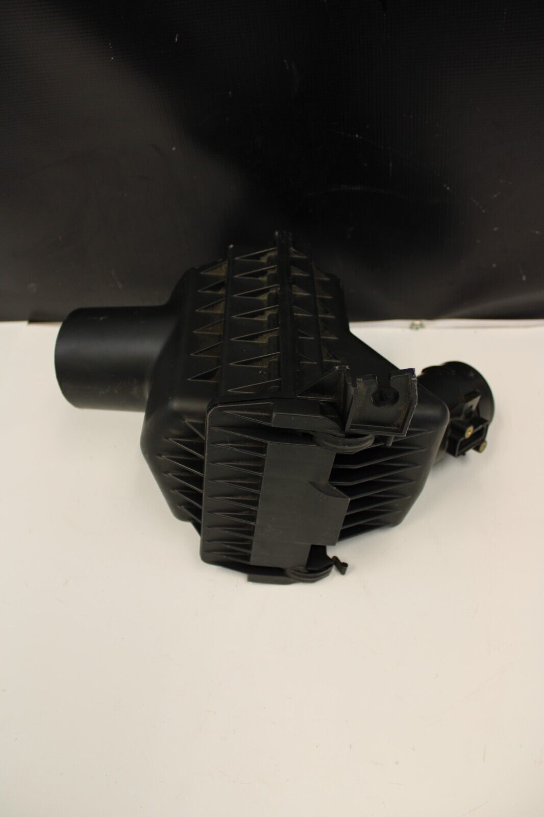09-18 NISSAN GTR R35 RIGHT PASSENGER SIDE AIR CLEANER BOX INTAKE ASSEMBLY OEM