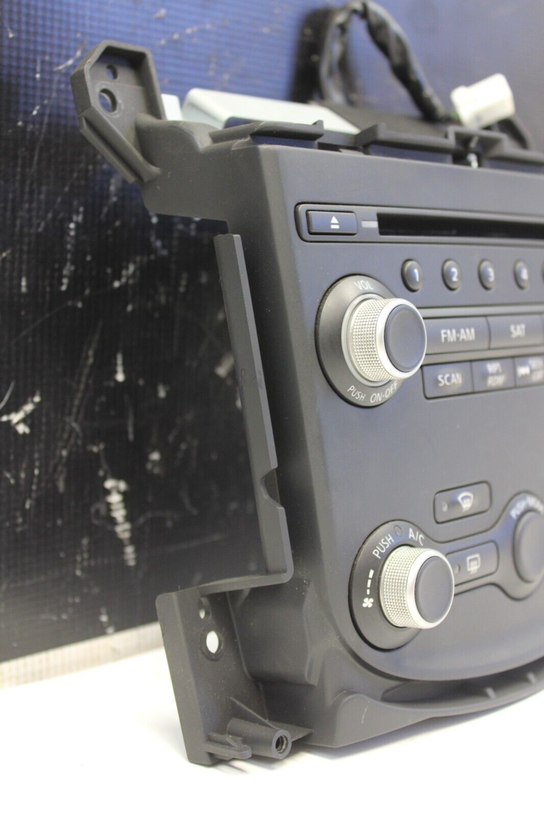 2012 370Z XM Radio AUX MP3 6 Disc CD Changer Player Trim Panel OEM