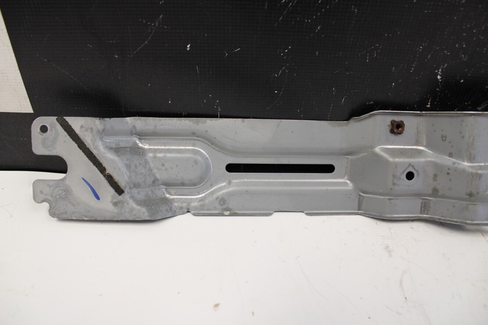 09-14 NISSAN GTR R35 OEM DRIVERS LEFT LH LOWER INNER DOOR BRACE BRACKET 2009