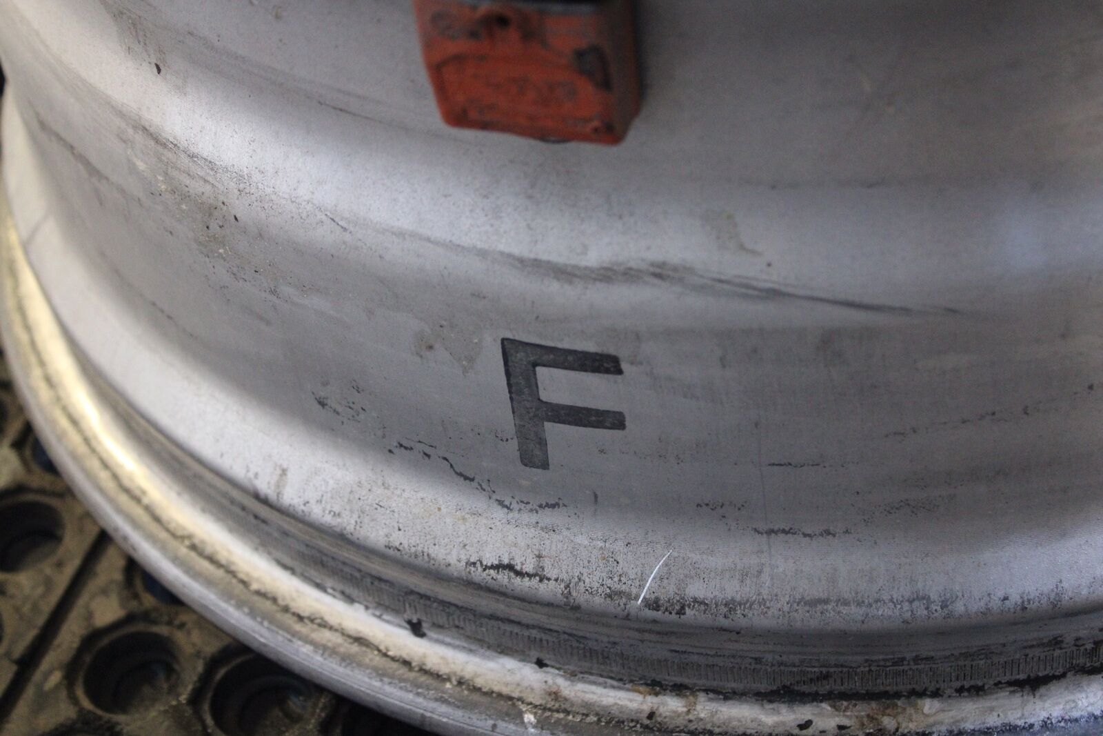 NISSAN 20x9.5 GTR R35 FRONT ALLOY WHEEL RIM GREY OEM