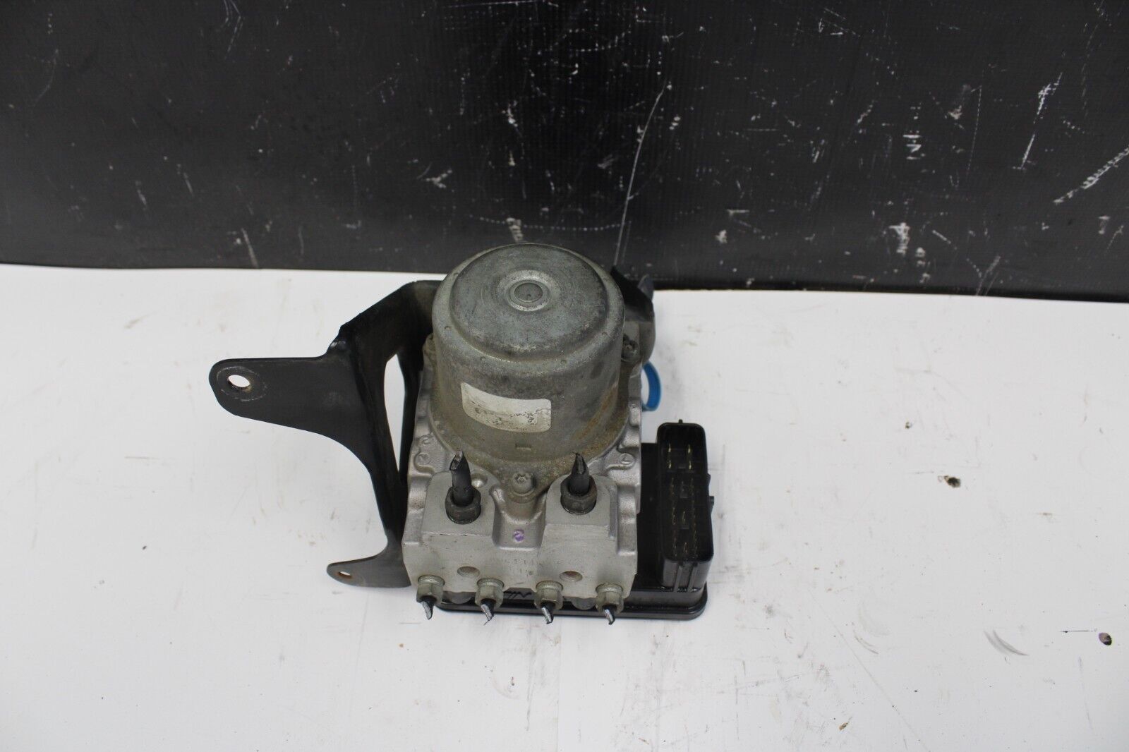 07-08 ACURA TL TYPE-S - ABS PUMP ACTUATOR VSA MODULATOR - AUTO TRANS - OEM
