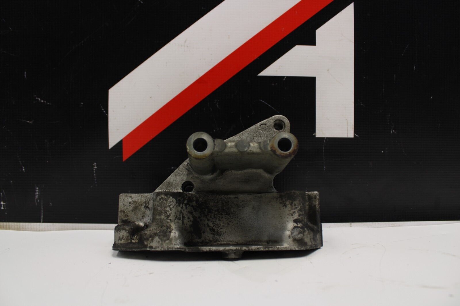 03-05 Mitsubishi Evolution Evo 8 Engine Block Bracket
