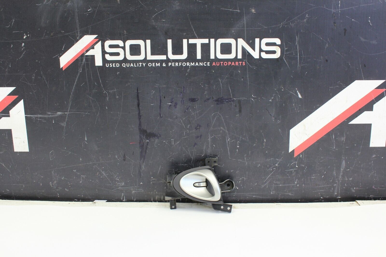 2009-2019 Nissan 370Z Driver side interior door handle LH